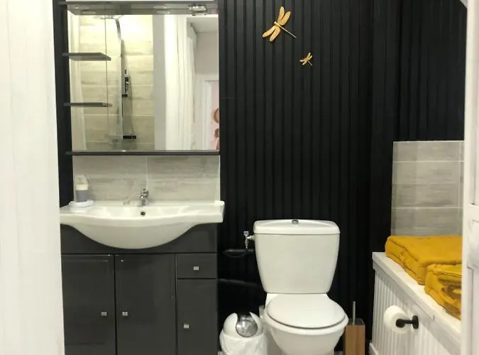 B&B Grande Familiale Jaune Bonnement Bien 3*