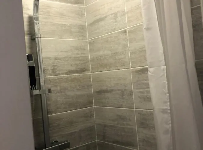 B&B Grande Familiale Jaune Bonnement Bien 3*